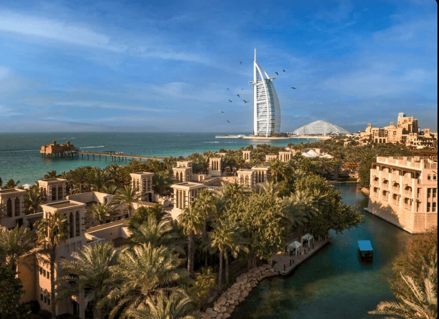 Dubai y Abu Dhabi Puente de Diciembre