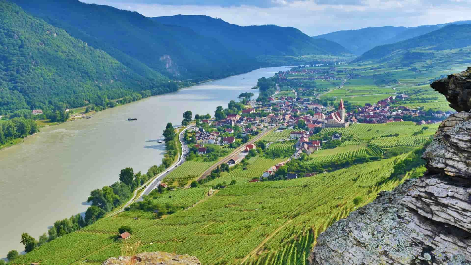 Seguir el Danubio por Wachau