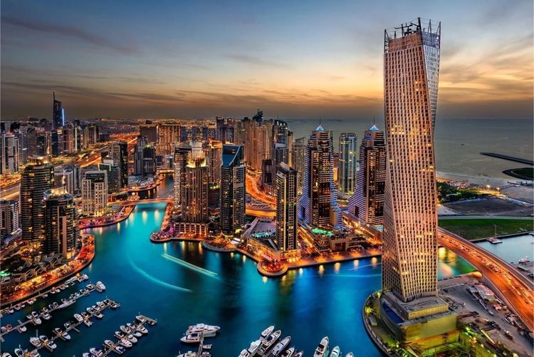 Dubái y Emiratos Puente 01 de Noviembre 2024